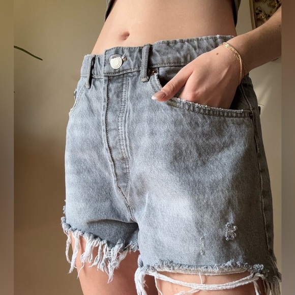 Zara Light Gray Denim Jean Shorts - Picture 4 of 7